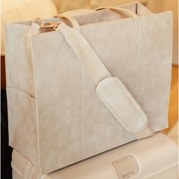Beis Handbags - NWT Beis Work Tote